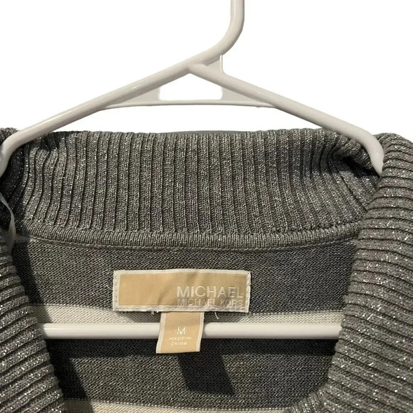 Michael‎ Kors Metalic Silver and White Cowlneck Rouch Sweater Size Medium - Picture 3 of 4